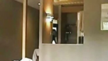 Guardare i media Mio cugino si è dimenticato di chiudere la porta Video porno Voyeur gratuiti di sesso in video porno milf bionde cam nascosta