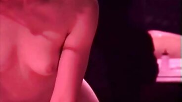 Mio video porno gratis mature marito porta gli amici alla moglie di Gang Bang
