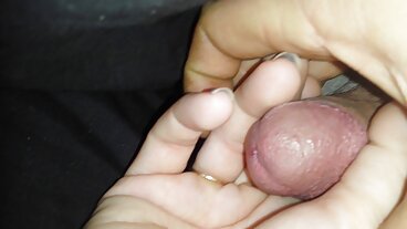 La ragazza carina ama la donne mature video gratis sborra