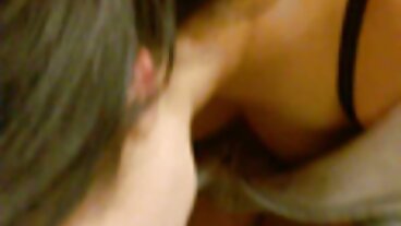 Teen bionda scopata duramente donne nude anziane e prende una sborrata in faccia