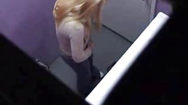 Porno porno mature giovani Rosso T