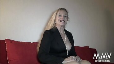 Prenota per la moglie Goditi il ​​sesso video troie mature