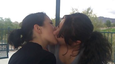 Xxx Con Hermano e Hermana milf lesbica Mexicana